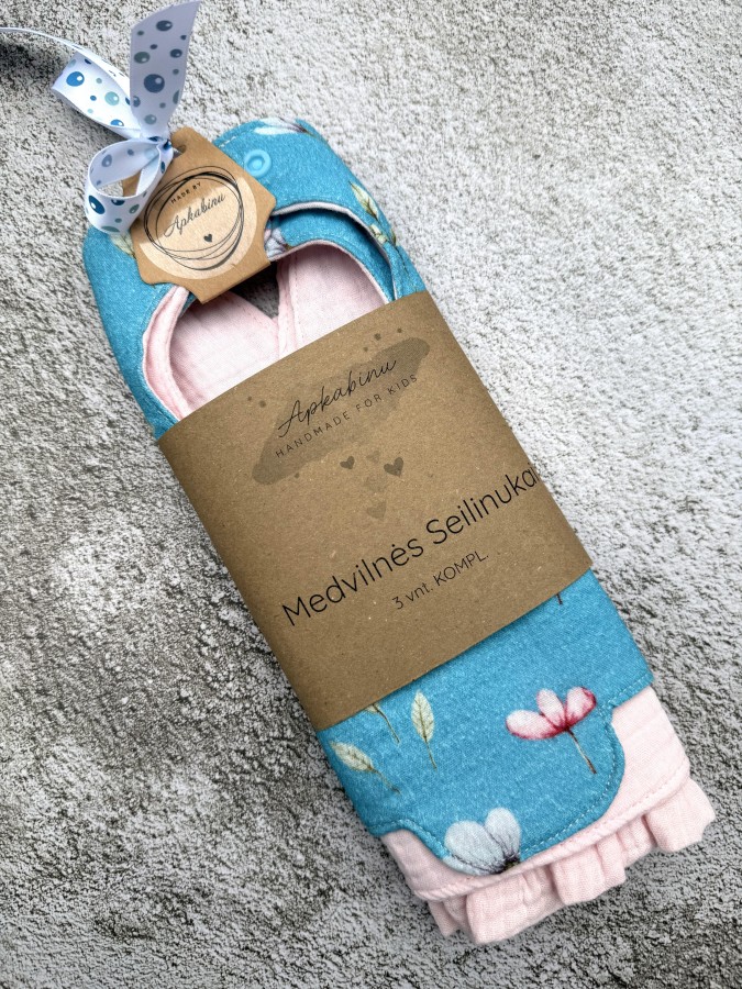 Eco medvilnės seilinukai GĖLIŲ PIEVA, 3 vnt. Kompl. Eco medvilnės seilinukai GĖLIŲ PIEVA, 3 vnt. Kompl.